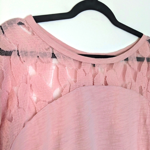 Suzanne Betro Blush Lace Accent Top - Picture 6 of 7